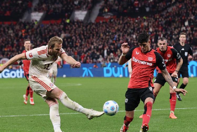 关于马赛悲痛告别欧冠,足球豪门沦为新玩家踩踏的信息 关于马赛悲痛告别欧冠,足球豪门沦为新玩家踩踏的信息