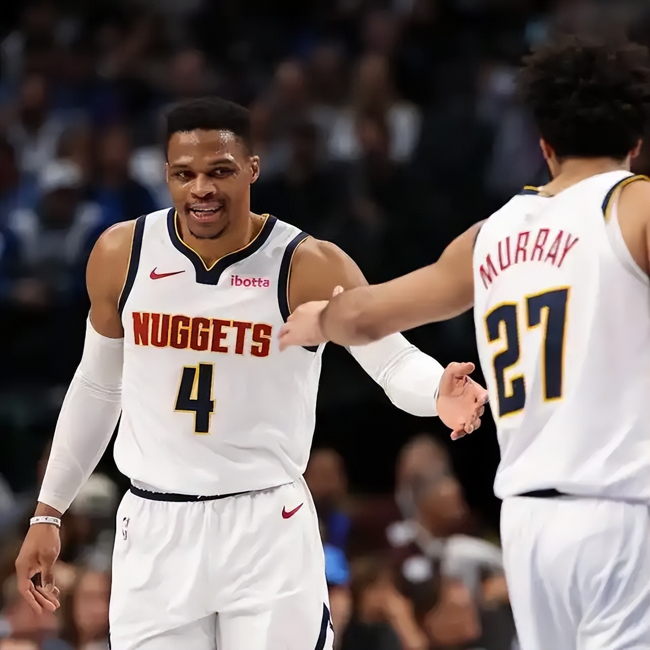 球队实力对决,赛场火爆气氛达高潮的简单介绍 球队实力对决,赛场火爆气氛达高潮的简单介绍